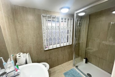 4 bed house, Annesley Grove, Arboretum, Nottingham, NG14GU - Image 2