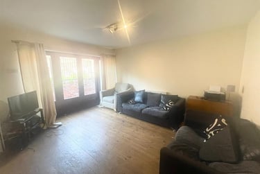 4 bed house, Yeomans Court, Lenton, Nottingham, NG71EU - Image 3