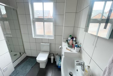 5 bed house, Gregory Avenue, Lenton, Nottingham, NG72EQ - Image 2