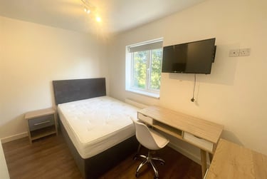 6 bed house, Queens Road East, Lenton Abbey, Nottingham, NG92GN - Image 6