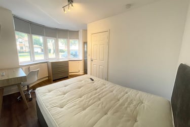 6 bed house, Queens Road East, Lenton Abbey, Nottingham, NG92GN - Image 7