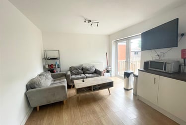 6 bed house, Middle Street, Beeston, Nottingham, NG92AR - Image 1