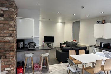 6 bed house, Radcliffe Road, West Bridgford, Nottingham, NG25HH - Image 2