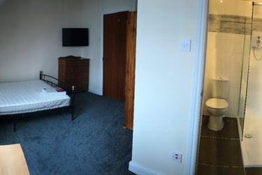 6 bed house, Ridgeway Terrace, Rampart Road, Leeds, LS62HU - Image 4