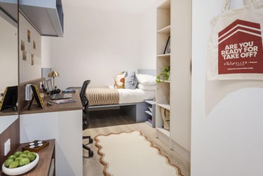 Classic 4 Bed Ensuite - Image 1