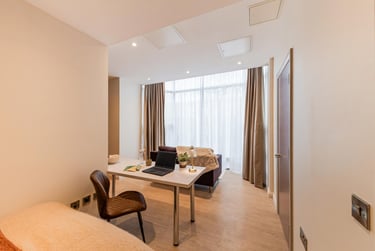 Deluxe Bay Studio at Ryan Hall, 28 Elmwood Avenue, Queen's Quarter, Belfast, BT96AY - Image 6