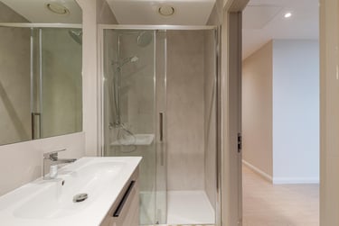 Premium Plus Studio at Ryan Hall, 28 Elmwood Avenue, Queen's Quarter, Belfast, BT96AY - Image 9