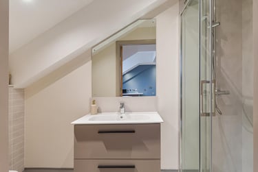 Premium Studio at Ryan Hall, 28 Elmwood Avenue, Queen's Quarter, Belfast, BT96AY - Image 8