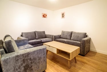 8 bed house, Queens Road East, Beeston, Nottingham, NG92GS - Image 1