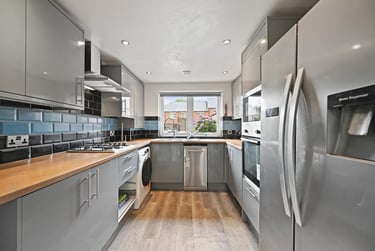 6 bed house, Cemetery Road, Sharrow, Sheffield, S118FQ - Image 1