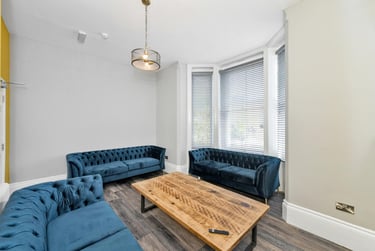 12 bed house, Waverley Street, Arboretum, Nottingham, NG74DX - Image 2