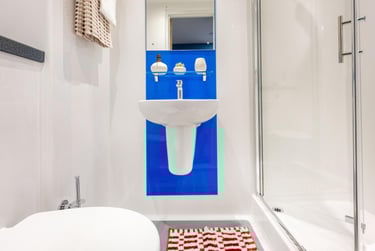 Classic Ensuite at Hollis Wharf, Lower Bristol Road, Oldfield Park, Bath, BA21FH - Image 5