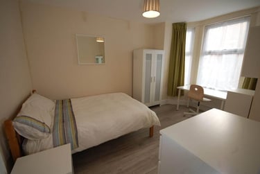 6 bed house, Rothesay Avenue, Radford, Nottingham, NG71PU - Image 5