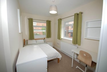 6 bed house, Rothesay Avenue, Radford, Nottingham, NG71PU - Image 2