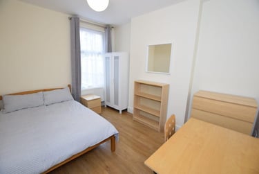 6 bed house, Teversal Avenue, Radford, Nottingham, NG71PX - Image 1