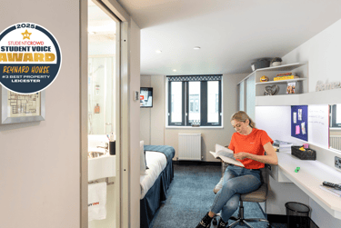 Platinum En-suite Serviced Apartment - Image 1