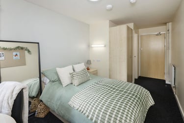 Classic 4 Bed Ensuite at The Pinnacles, Broad Street, City Centre, Sheffield, S25AR - Image 1