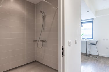 Deluxe Studio at Saltwater Place, Notte Street, The Hoe, Plymouth, PL12RQ - Image 18