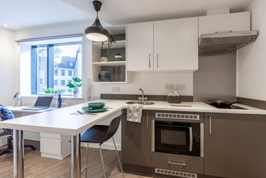 Classic Studio at Saltwater Place, Notte Street, The Hoe, Plymouth, PL12RQ - Image 9