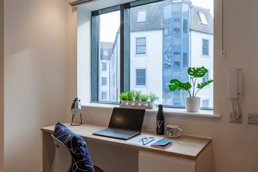 Classic Studio at Saltwater Place, Notte Street, The Hoe, Plymouth, PL12RQ - Image 7