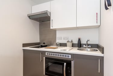 Premium Studio at Saltwater Place, Notte Street, The Hoe, Plymouth, PL12RQ - Image 12