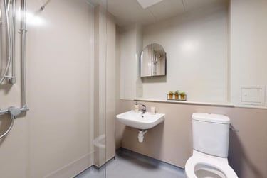 1 bed house, Ashby Road, City Centre, Loughborough, LE113AG - Image 4