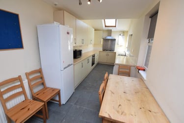 6 bed house, Johnson Road, Lenton, Nottingham, NG72BX - Image 2