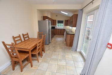 6 bed house, Elmsthorpe Avenue, Lenton, Nottingham, NG72BU - Image 1