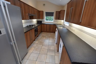 6 bed house, Elmsthorpe Avenue, Lenton, Nottingham, NG72BU - Image 2