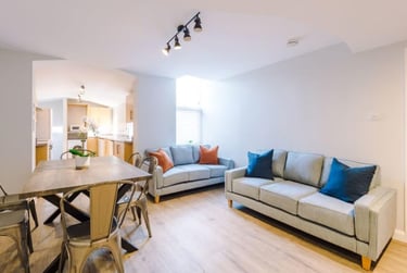 6 bed house, Hazelwood Avenue, Jesmond, Newcastle, NE23HX - Image 2