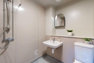 1 bed house, Ashby Road, City Centre, Loughborough, LE113AG - Image 3