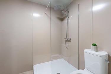 1 bed house, Ashby Road, City Centre, Loughborough, LE113AG - Image 2