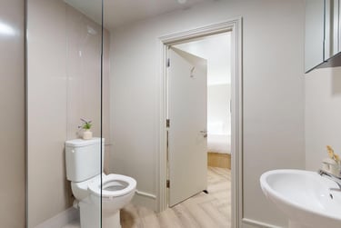 1 bed house, Ashby Road, City Centre, Loughborough, LE113AG - Image 1