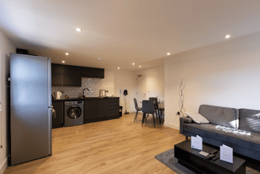 2 bed house, Park Road, City Centre, Loughborough, LE112ED - Image 3