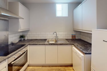 1 bed house, Whiteladies Road, Redland, Bristol, BS82PY - Image 3