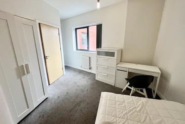 7 bed house, Well Meadow Drive, Netherthorpe, Sheffield, S37HP - Image 4