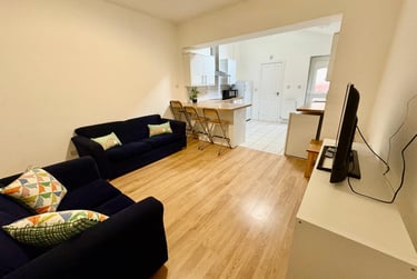 5 bed house, Pomona Street, Sharrow, Sheffield, S118JL - Image 2