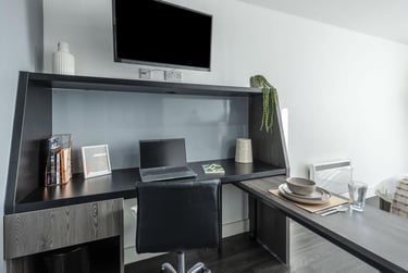 Studio Plus - Image 2