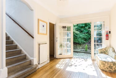 10 bed house, Elm Bank Drive, Carrington, Nottingham, NG35AL - Image 3