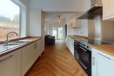 6 bed house, Hewson Road, West End, Lincoln, LN11RX - Image 1