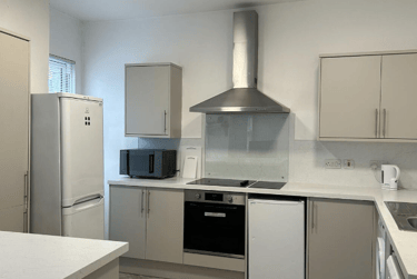 7 bed house, Alfreton Road, Radford, Nottingham, NG73NG - Image 2