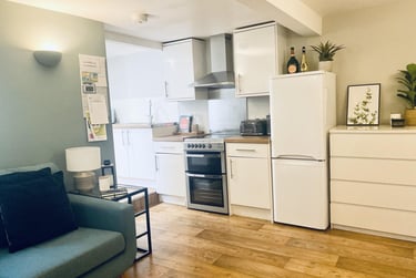 1 bed house, Coronation Avenue, Southdown, Bath, BA22JR - Image 1