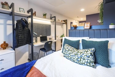 Premium Plus Studio - Image 1