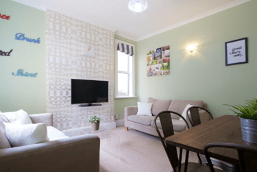 5 bed house, Trinity Avenue, Lenton, Nottingham, NG72EU - Image 2