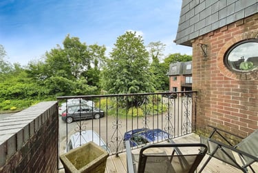 3 bed house, Kenilworth Court, Lace Market, Nottingham, NG71FZ - Image 2