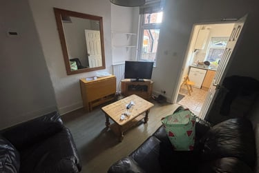 3 bed house, Paget Street, City Centre, Loughborough, LE115DU - Image 1