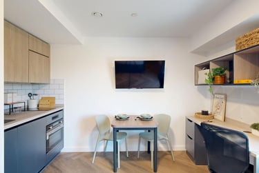 Deluxe Studio - Image 3