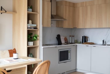 Deluxe Studio, Upper Floors - Image 5