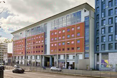 Bronze Ensuite at Discovery Heights, 27-31 Cobourg Street, City Centre, Plymouth, PL11UH - Image 1