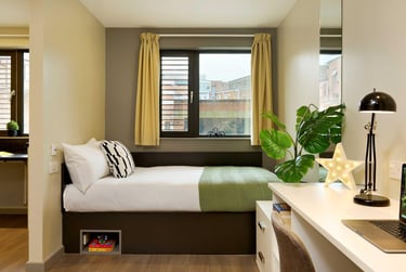 Silver Ensuite - Image 12